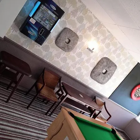 The Avenue Club And 3* Birmingham